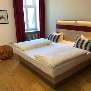 Hotel Hotel-gasthof Floetzinger Braeu, Rosenheim